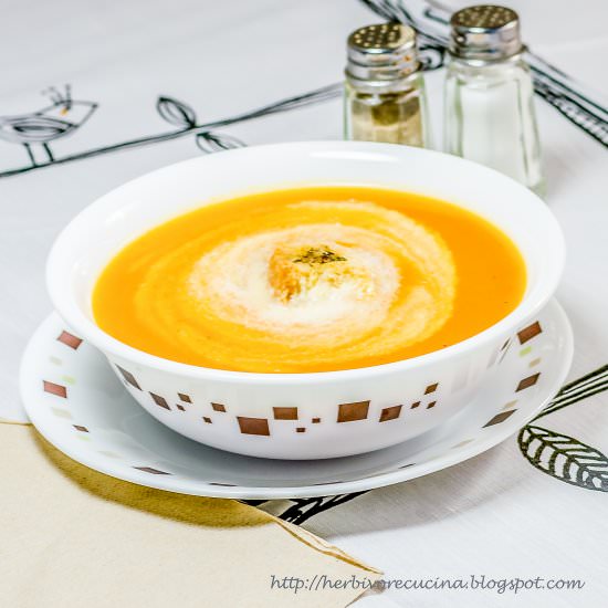 Creamy Carrot Tomato Soup