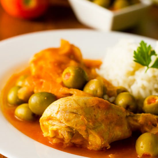 Chicken in Olives Sauce