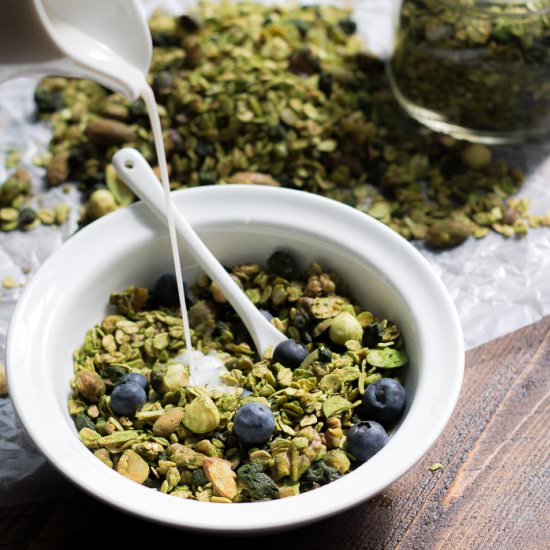 Matcha Granola with Blueberries