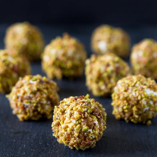 Bacon pistachio goat cheese balls