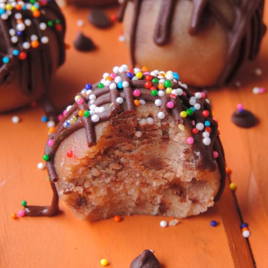 Chocolate Chip Cookie Dough Bites