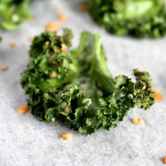 Garlic & Parmesan Kale Chips