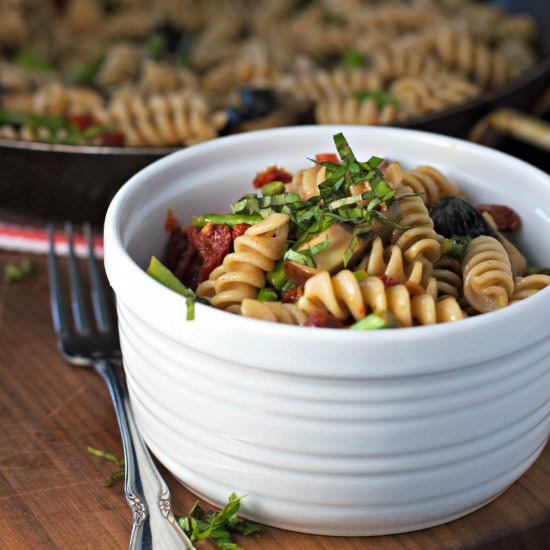 Sundried Tomato Pasta Salad
