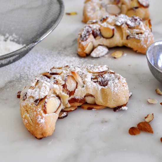 Crescent Almond Cookies