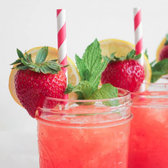 Roasted Strawberry Lemonade