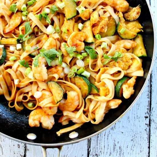 Spicy Sriracha Shrimp Lo Mein