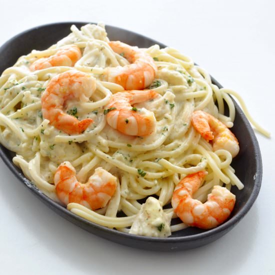 Spaghetti in Creamy Garlic Sauce
