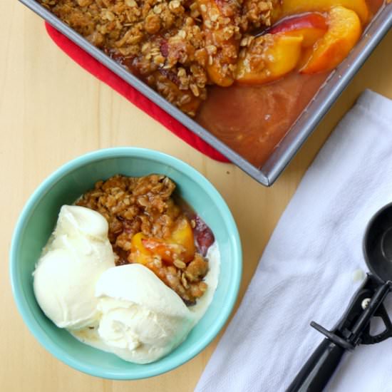 Vanilla Bean Peach Crisp