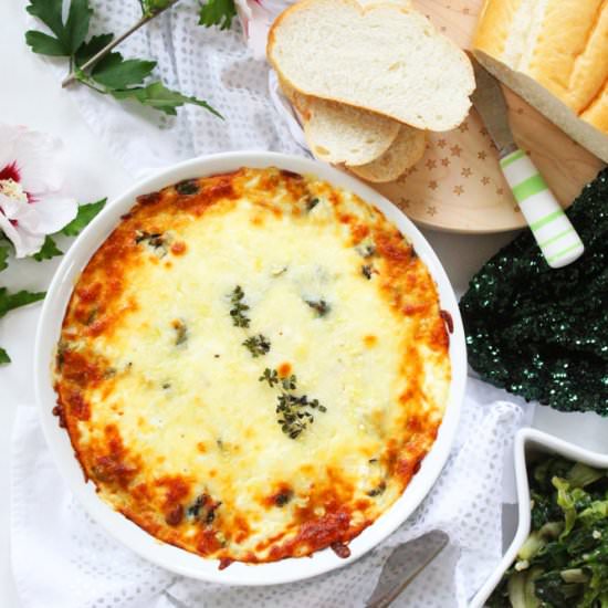 Green & White Garlic Pizza Dip
