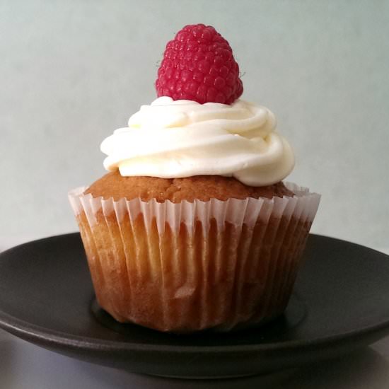 Lemon filled vanilla cupcakes