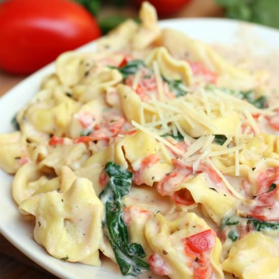 Creamy Tomato Spinach Tortellini