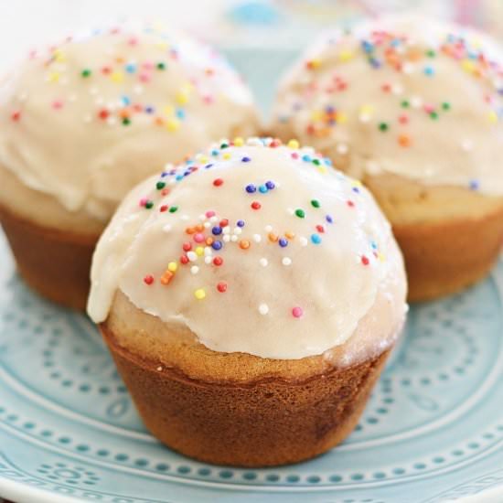 Glazed doughnut muffins