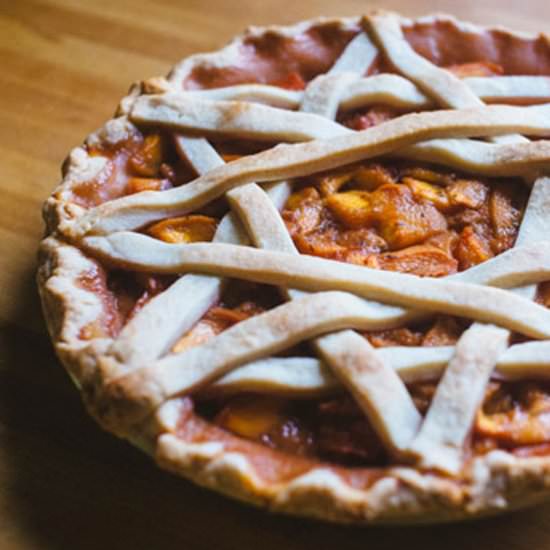 Earl Grey Peach Pie with Thyme