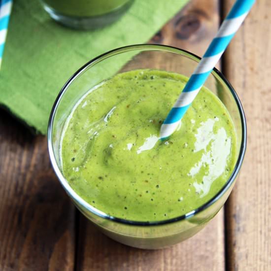 Mango Pineapple Green Smoothie