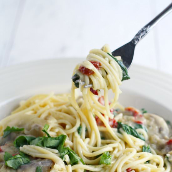 Creamy Pasta with Sundried Tomatoes