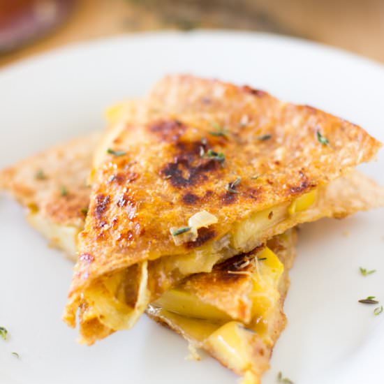 Apple, Gouda and Caramelised Onions