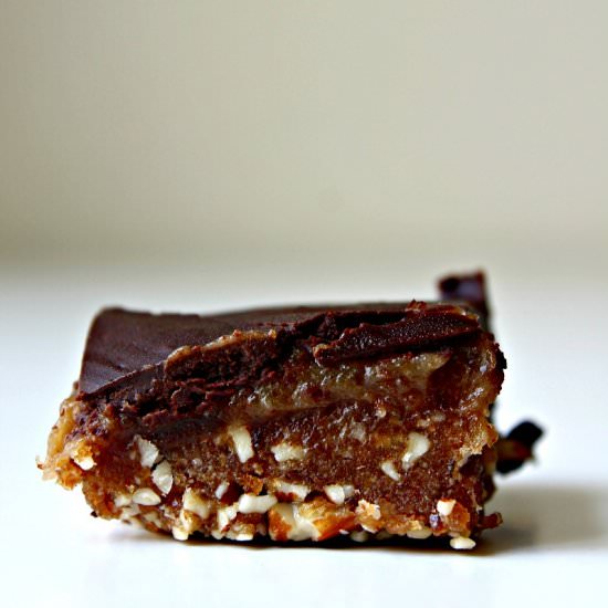 Healthy Date Caramel Bar (V/GF/Raw)