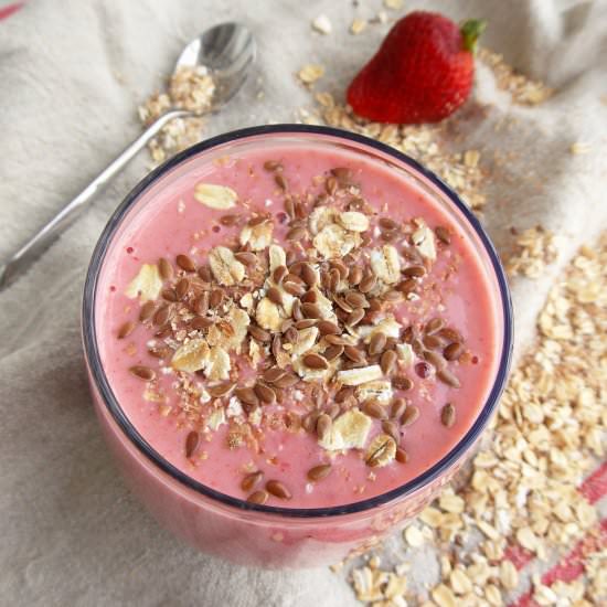 Strawberry Oatmeal Smoothie