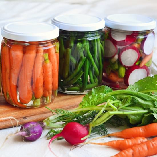 Quick Pickled Vegetables