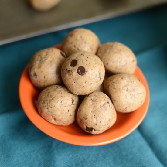 Chocolate Chip Protein Balls