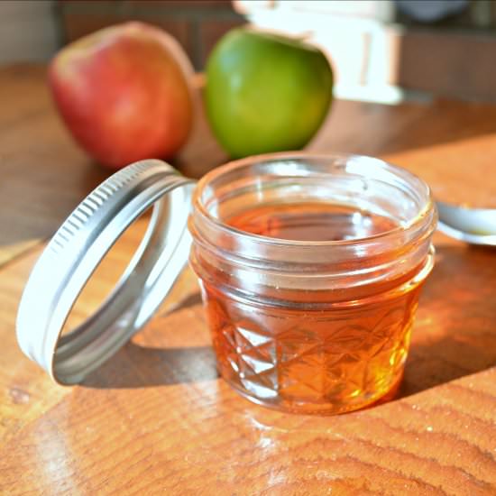 Homemade Apple Syrup