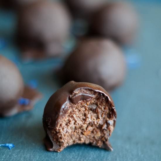 Healthy chocolate banana truffles