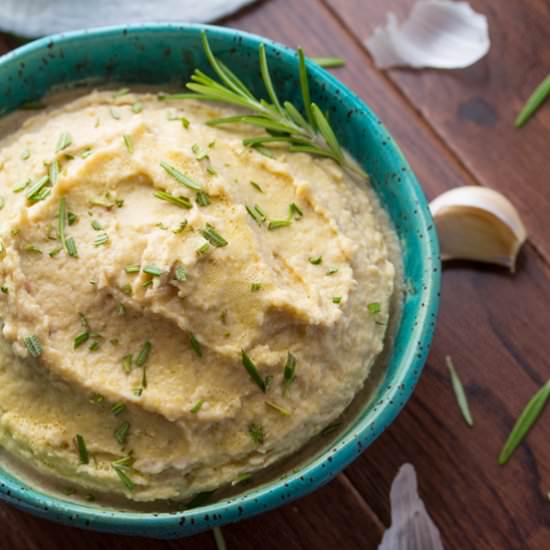 Roasted Garlic White Bean Hummus