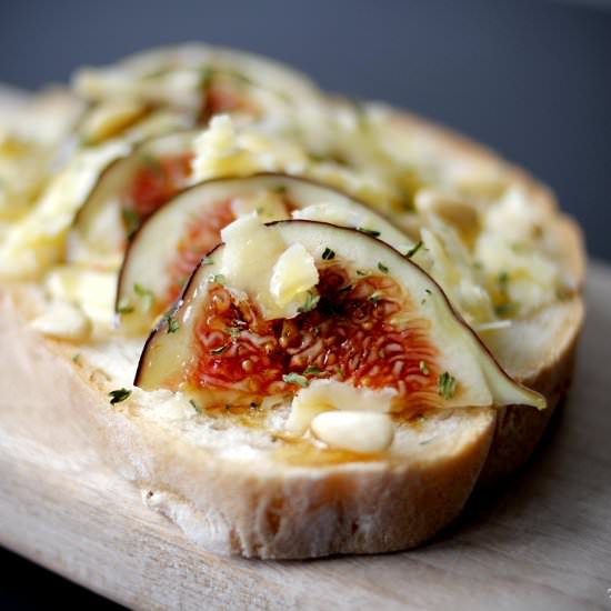 Fig Crostini