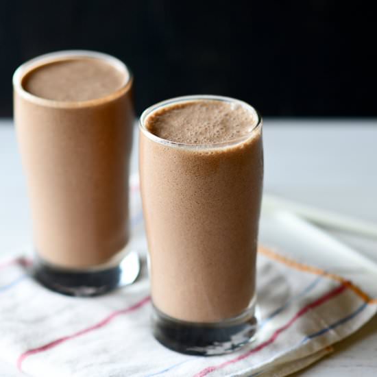Healthy “Chocolate Fix” Smoothie