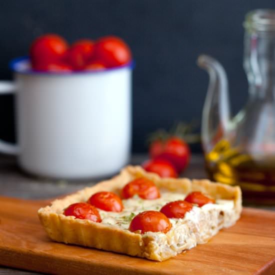 Cheese and Cherry Tomato Cake