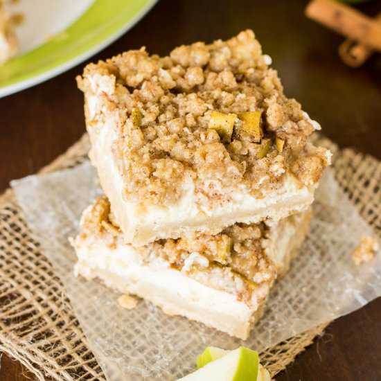 Cinnamon Apple Cheesecake Bars