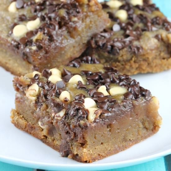 Slow Cooker Chocolate Chip Cookie