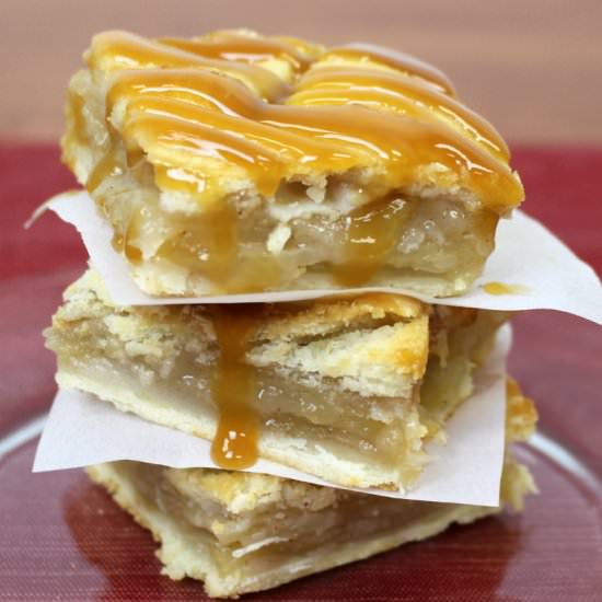 Gooey Apple Pie Bars
