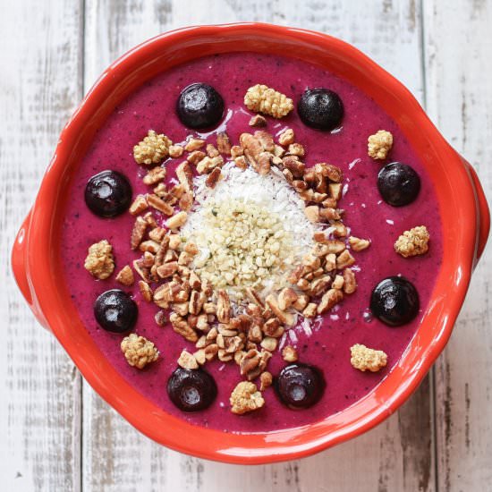 Tropical Pitaya Smoothie Bowl