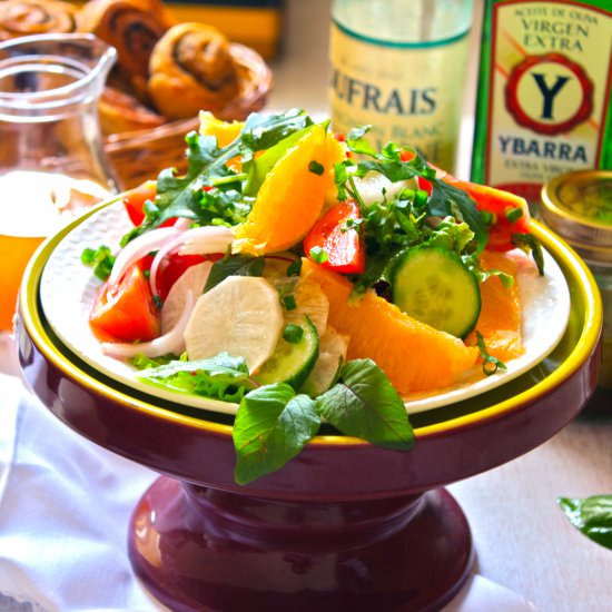 Orange and Mixed Green Salad