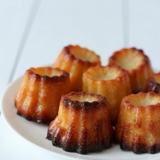 Cannelés de Bordeaux