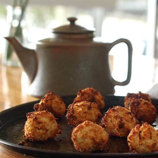 Carrot cake macaroons