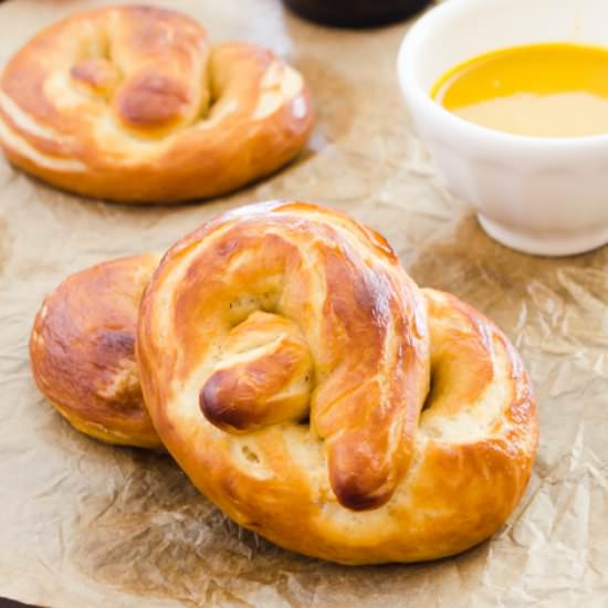 Beer Soft Pretzels w/Maple Mustard