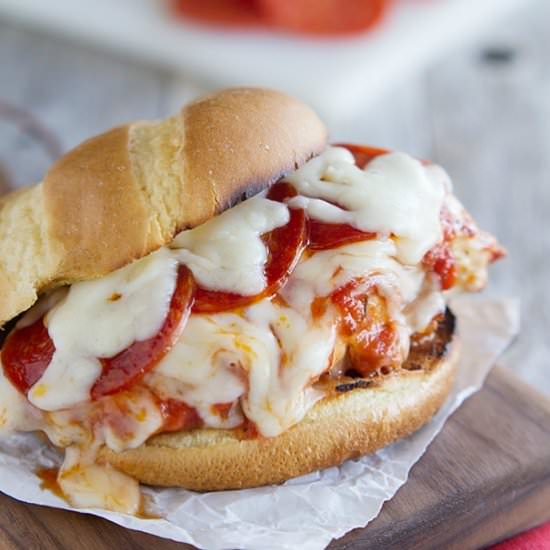 Pizza Topped Chicken Sandwich