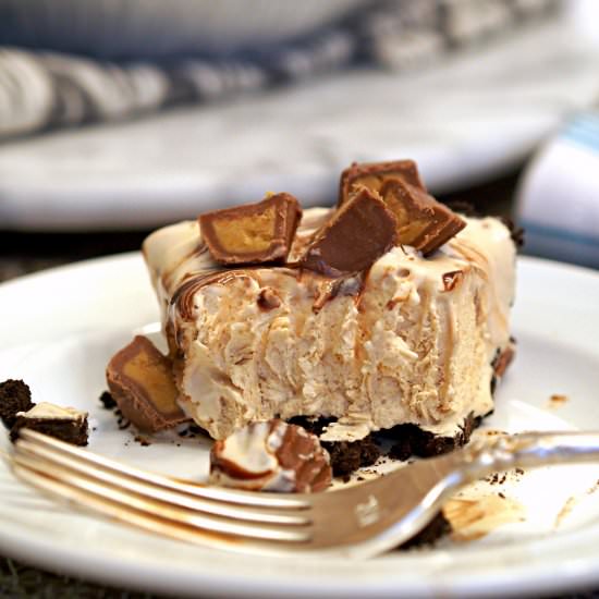 Peanut Butter Cup Ice Cream Pie