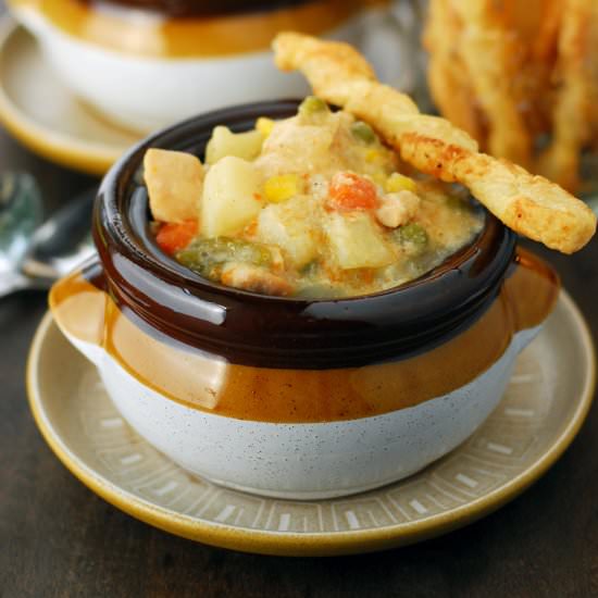 Slow Cooker Chicken Pot Pie Soup
