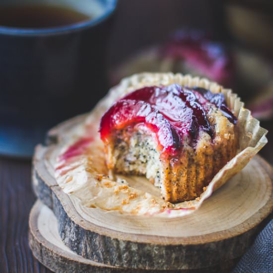 GF Poppy Seed Pluot Financiers