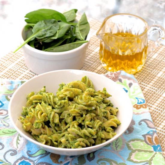 Spinach and Pine Nut Pesto
