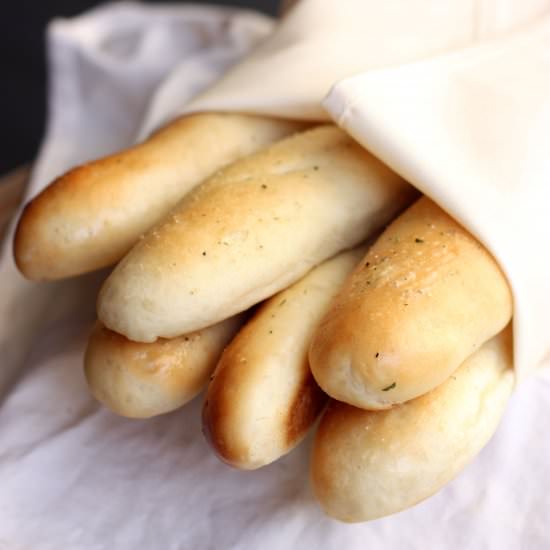 Homemade Olive Garden Breadsticks