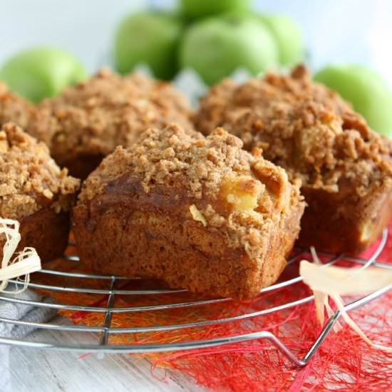 Spelt Streusel Apple Bread