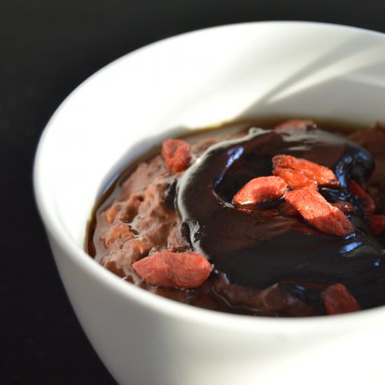 Chocolate Oatmeal with Goji Berries