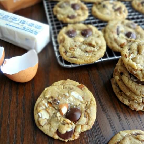 Toasted Almond Choc Chip Cookies
