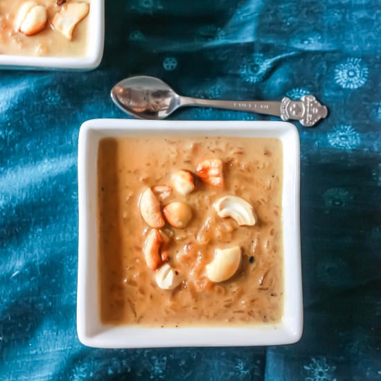 Aval Payasam/ Poha Sweet
