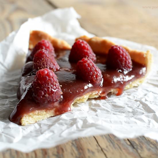Tart with Raspberry Caramel