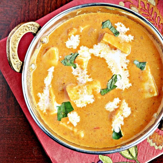 Cottage Cheese in Creamy Gravy